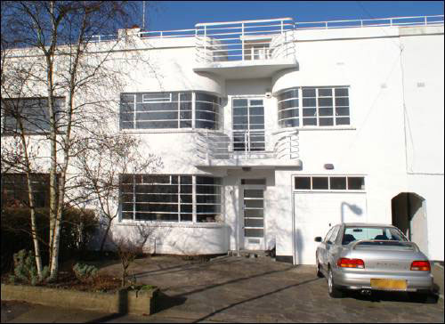 06 Lytton Close